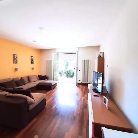 S351 - Sirolo, Elegante Quadrilocale Con Giardino In Centro Apartamento Sirolo
